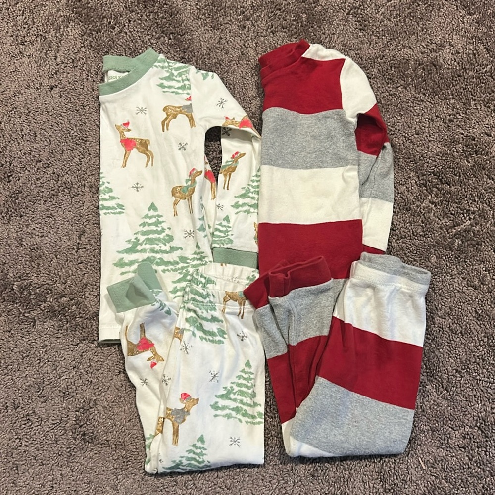 Burt’s bees holiday Christmas 2T two piece pj sets bundle